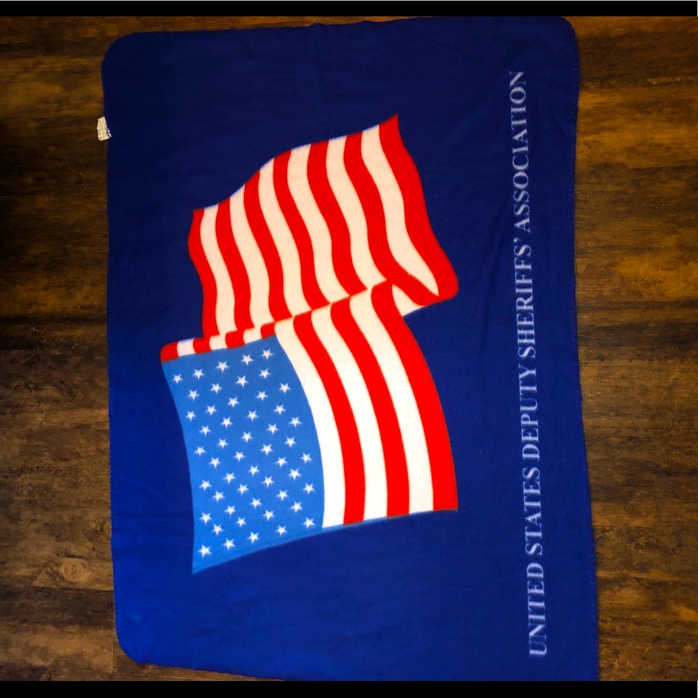🇺🇸 US Deputy Sheriff’s Assoc. Fleece throw lap blanket w/ American Flag 4’x3’